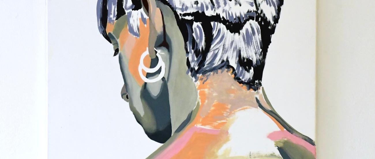 Selbstportrait von hinten über die linke Schulter